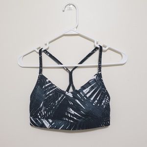 5/$20 Old Navy tropical leaves sports bra small